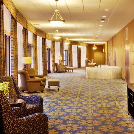 Holiday Inn Quincy By Ihg Buitenkant foto