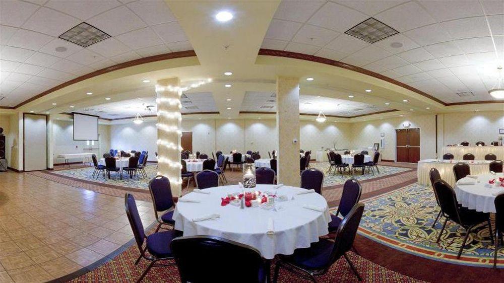 Holiday Inn Quincy By Ihg Buitenkant foto