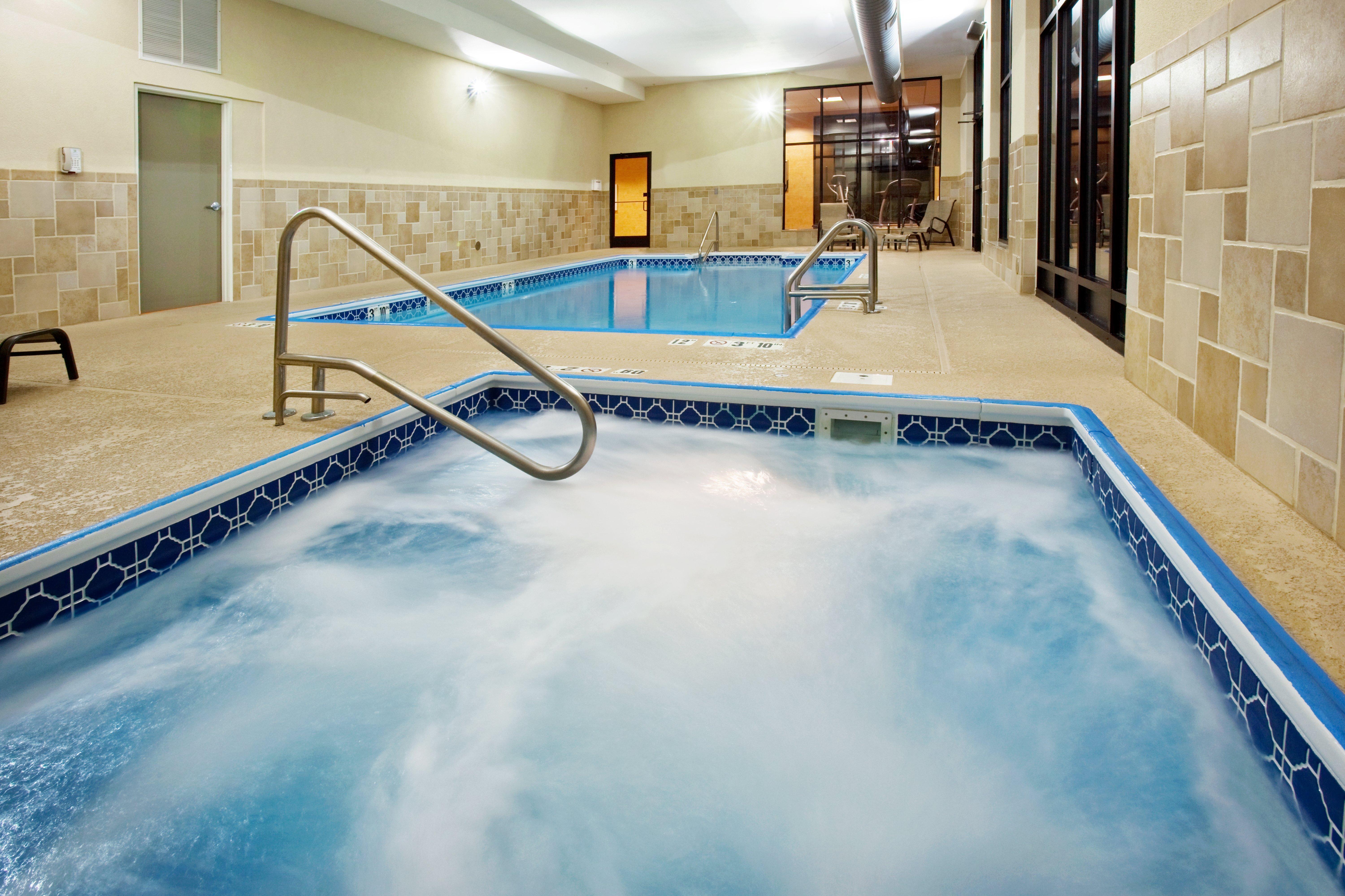 Holiday Inn Quincy By Ihg Buitenkant foto