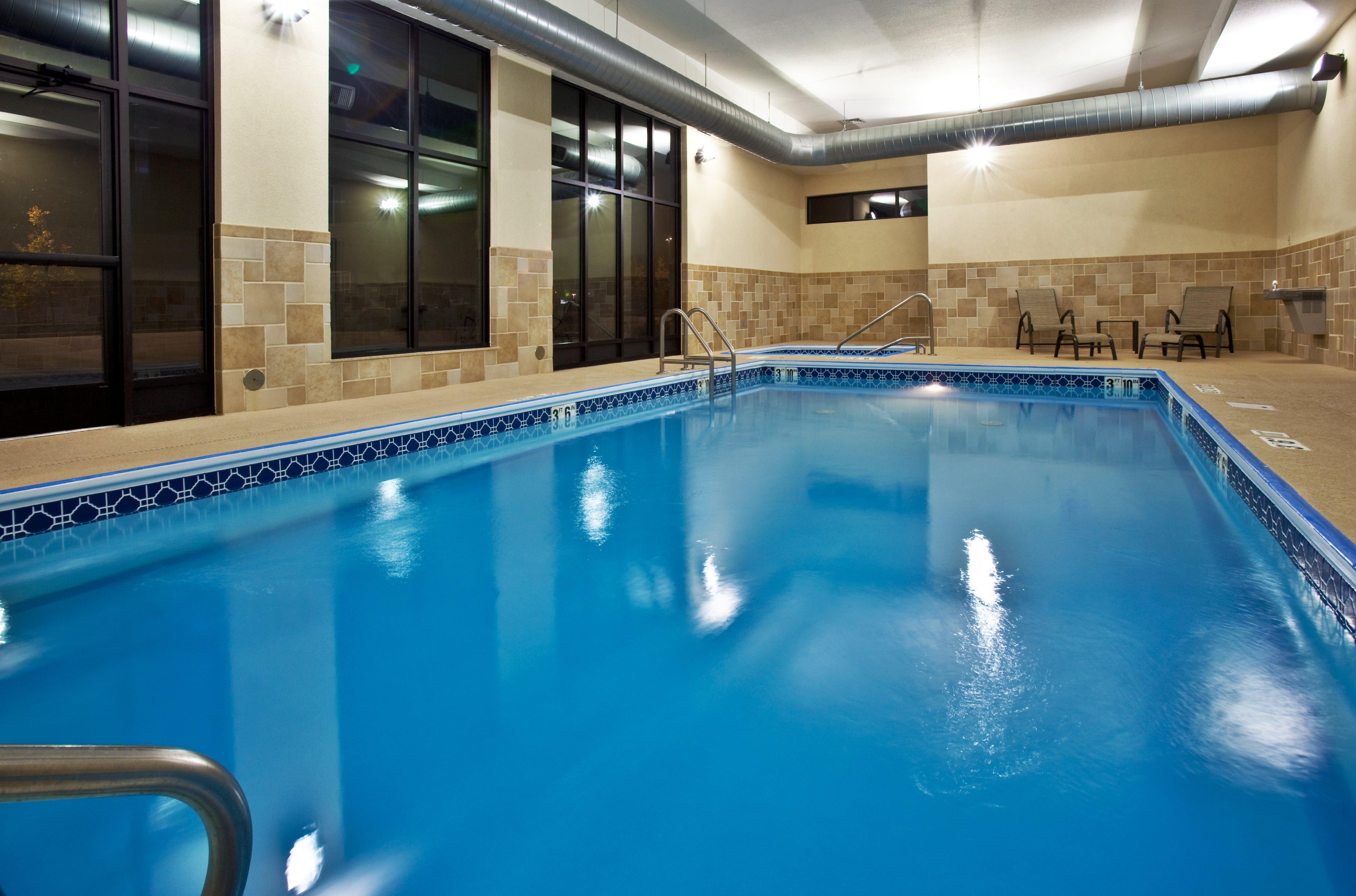 Holiday Inn Quincy By Ihg Buitenkant foto