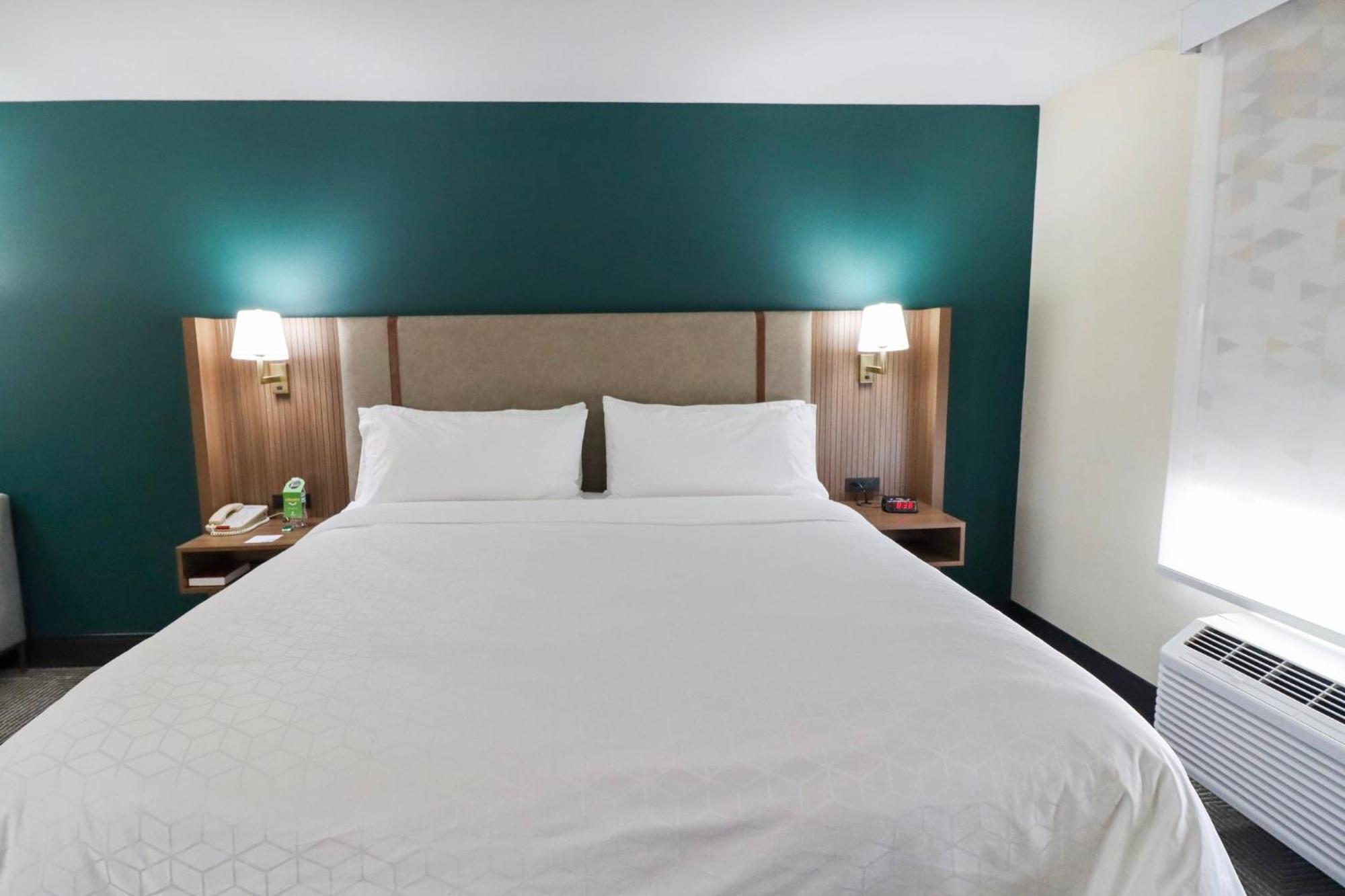 Holiday Inn Quincy By Ihg Buitenkant foto
