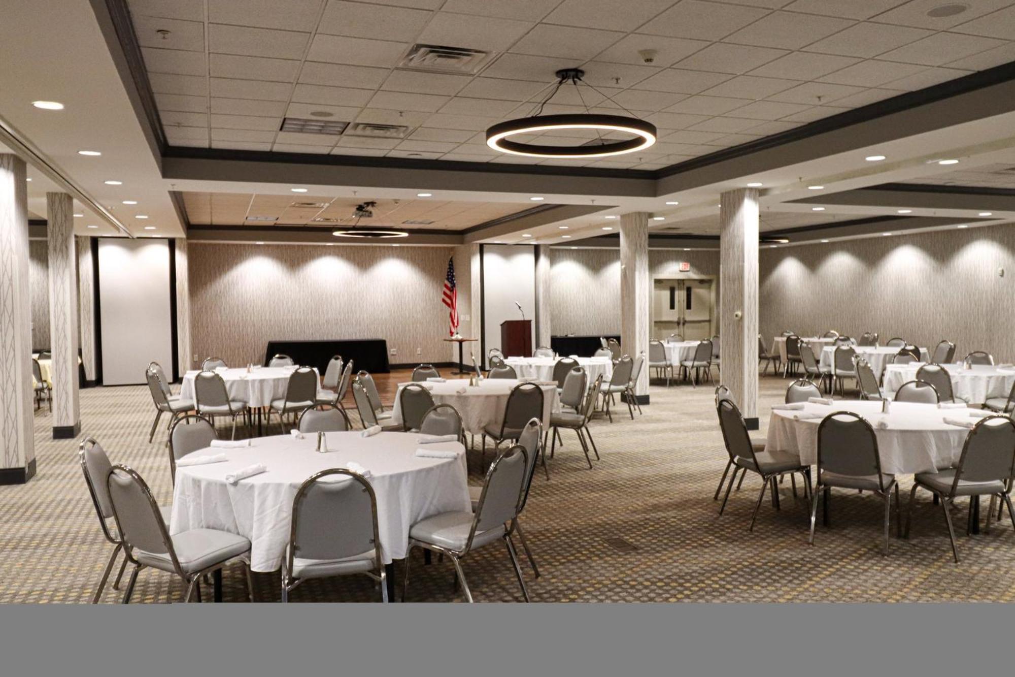 Holiday Inn Quincy By Ihg Buitenkant foto
