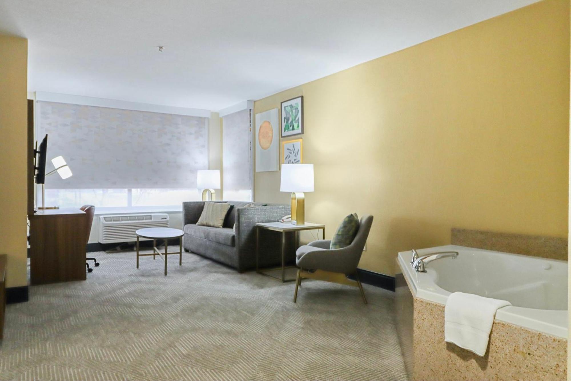Holiday Inn Quincy By Ihg Buitenkant foto